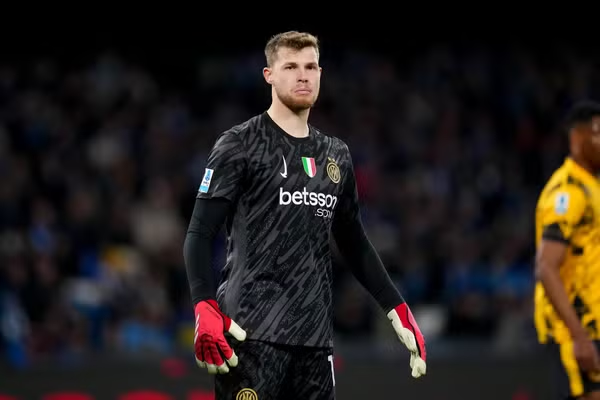 Kiper Inter Martinez menabrak dan membunuh pria tua di kursi roda